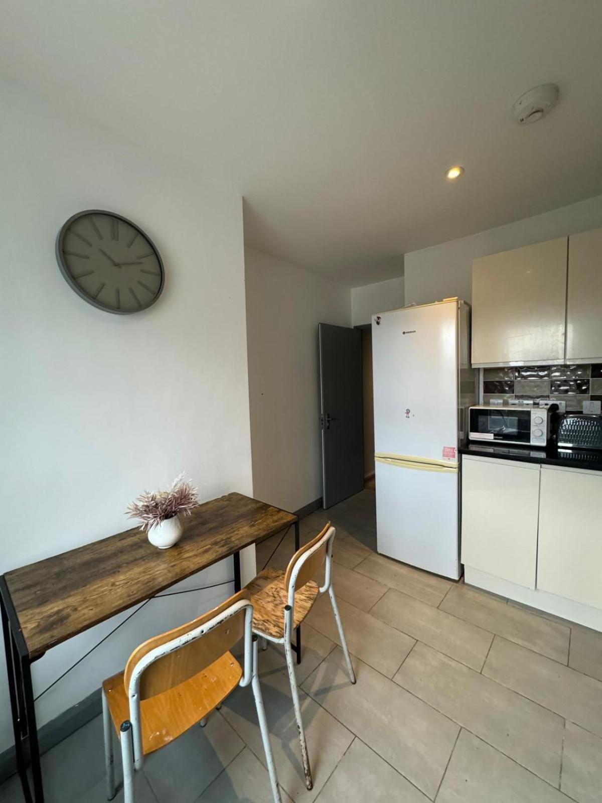 Leilighet 2 Bedroom Flat In Euston 2 Mins Away From Station, No Lift *