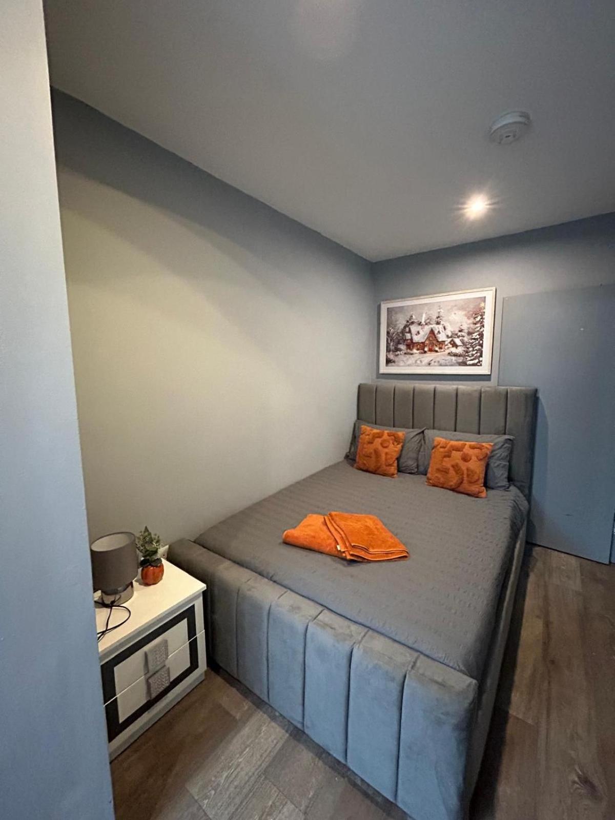 2 Bedroom Flat In Euston 2 Mins Away From Station, No Lift Leilighet *
