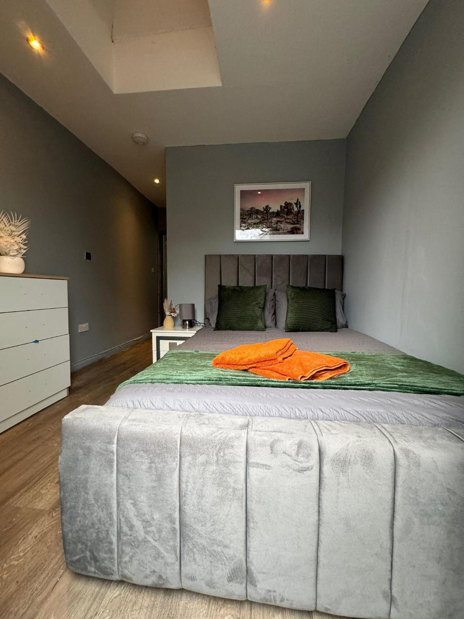 Leilighet 2 Bedroom Flat In Euston 2 Mins Away From Station, No Lift *