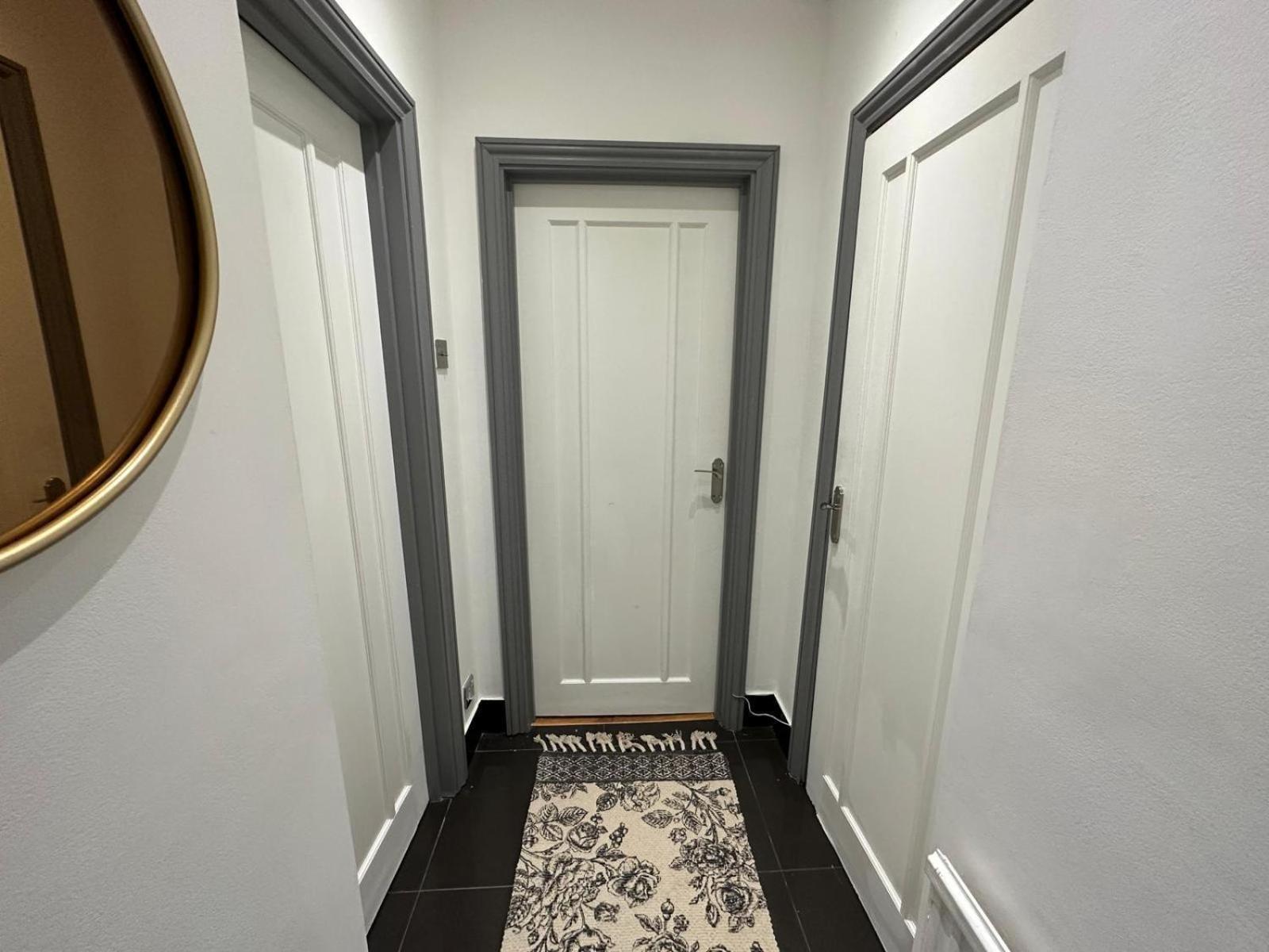 Stylish 1 Bedroom In Central Leilighet