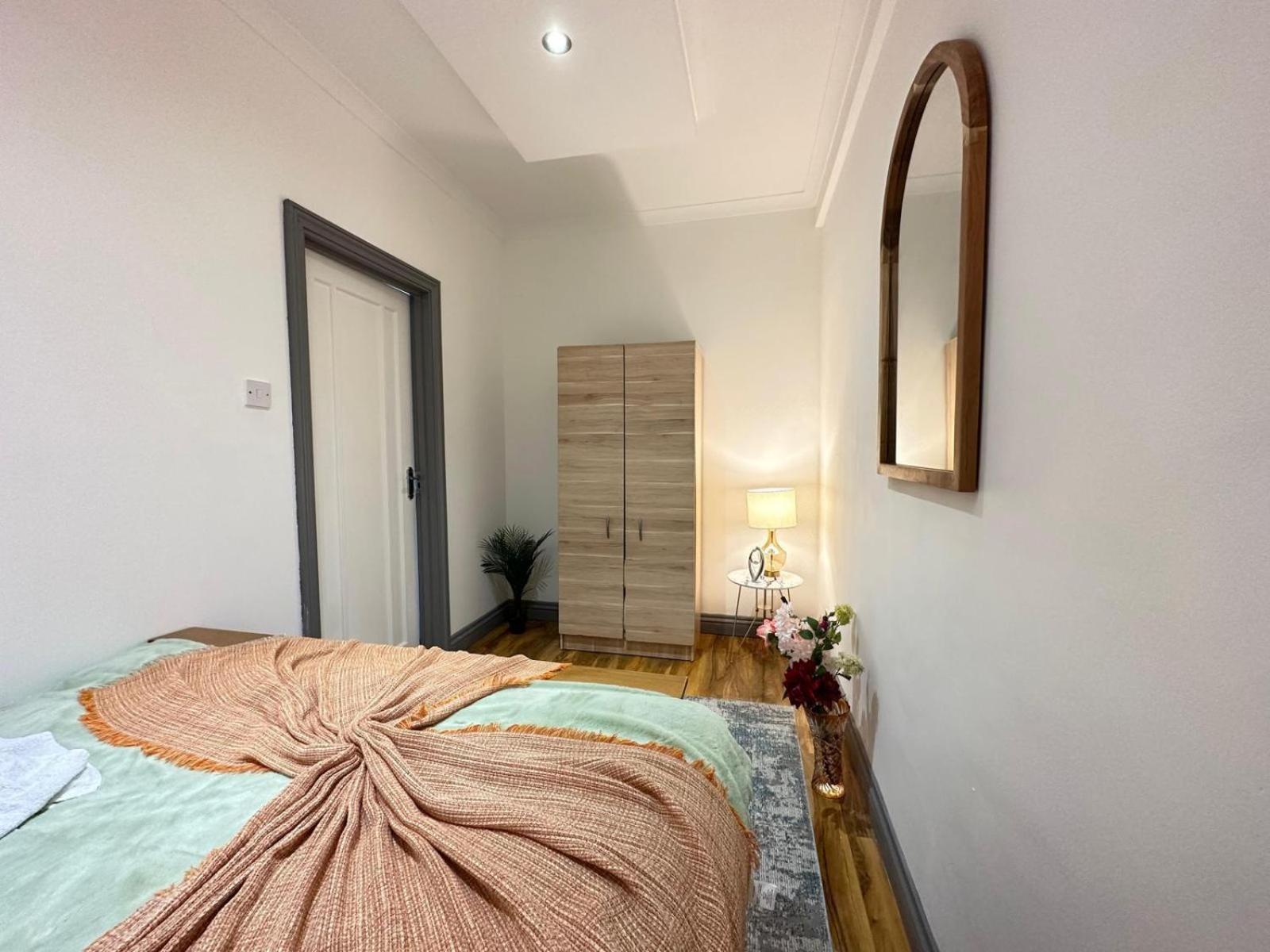 Stylish 1 Bedroom In Central Leilighet
