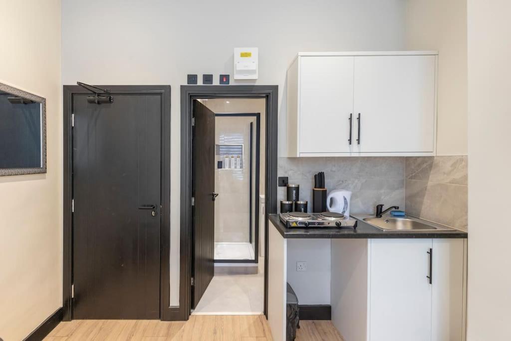 Ground Floor Finsbury A2 Next Arsnl Leilighet London
