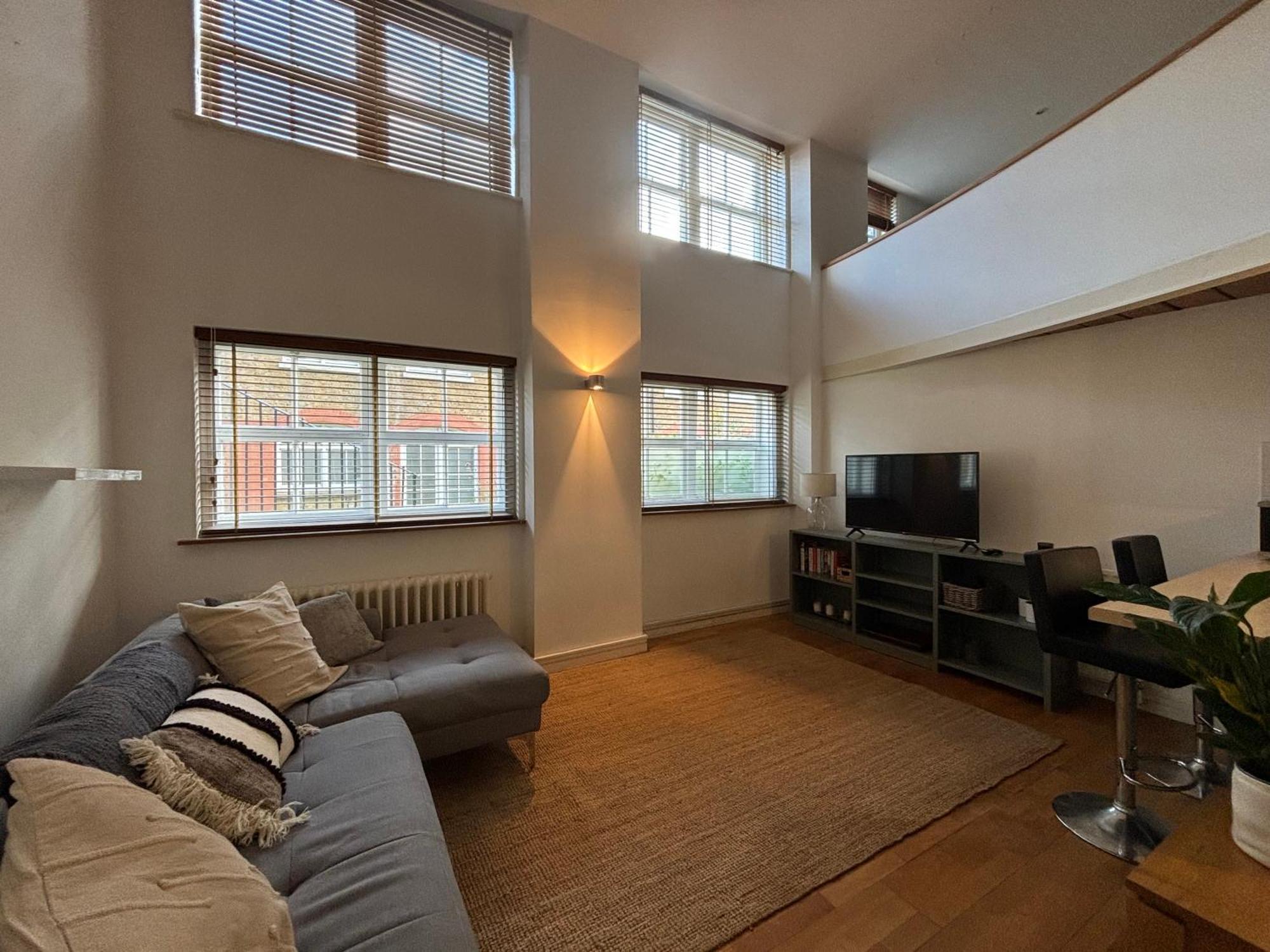 1bd Flat With Gym In Victorian Conversion Brixton Apartment London