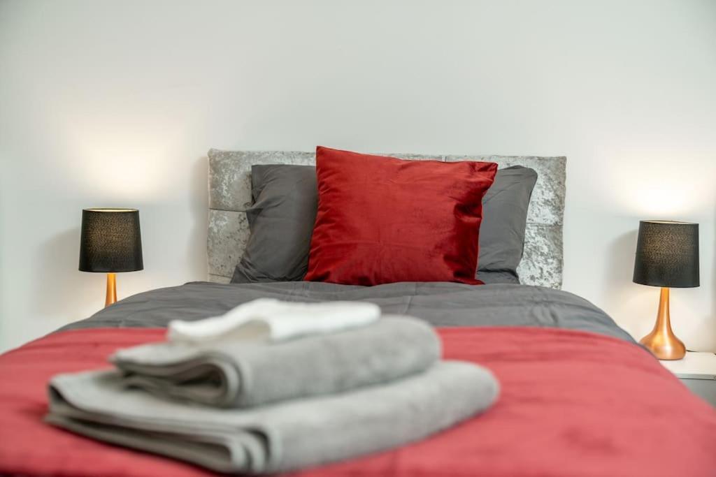 Apartment Vibrant 3br Tottenham Home, Private Garden Wifi Parking Free On Request London