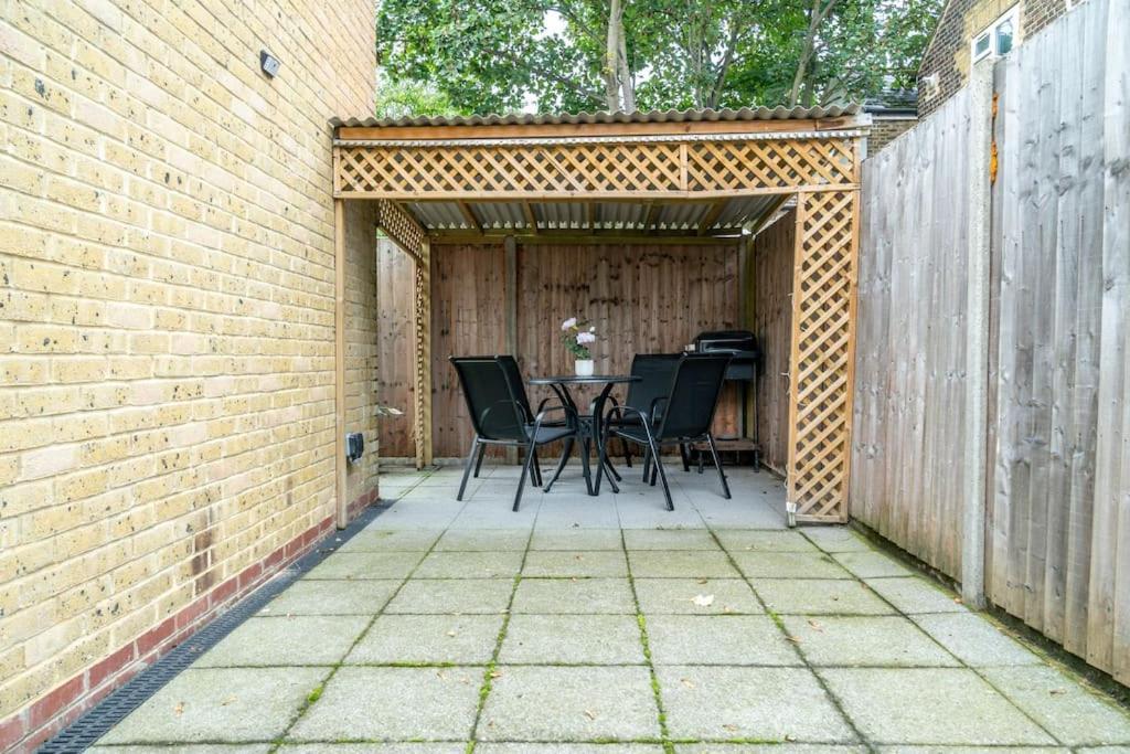 Vibrant 3br Tottenham Home, Private Garden Wifi Parking Free On Request
