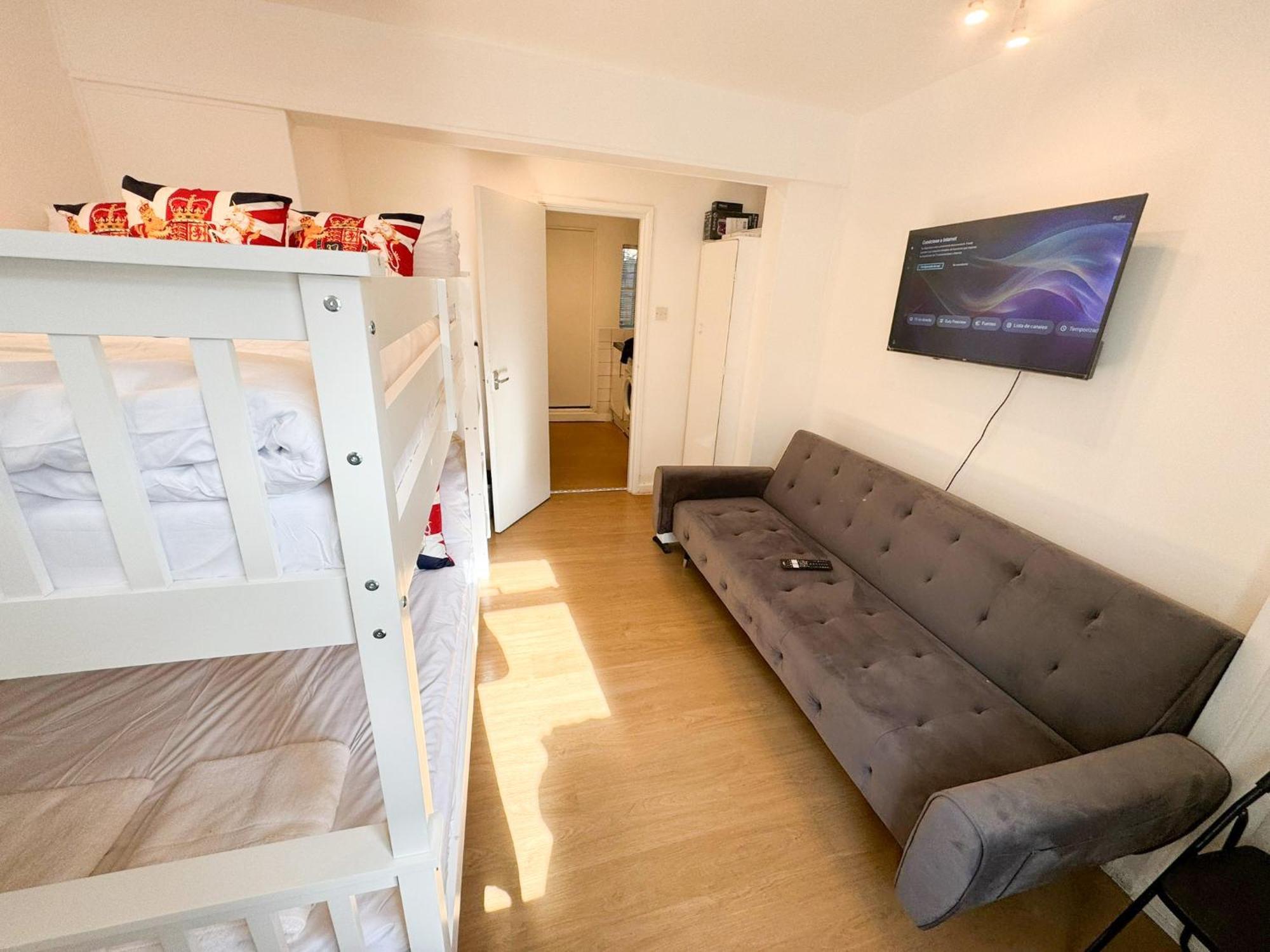 Clapham Apartment
