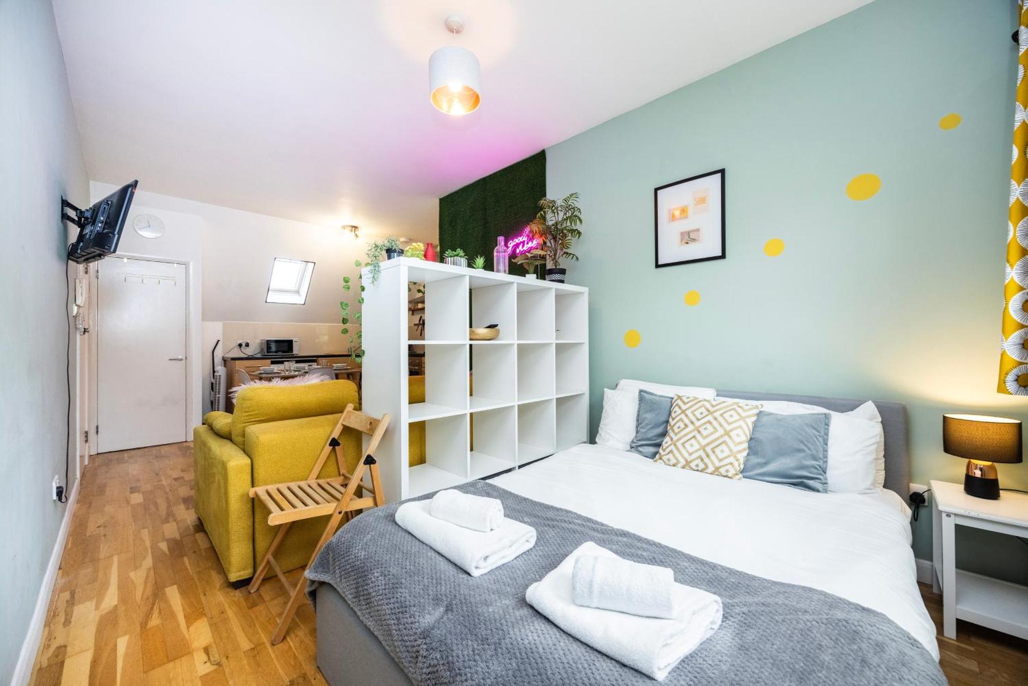 Vibrant Fresh Flat Near The Station - New Cross - Goldsmiths