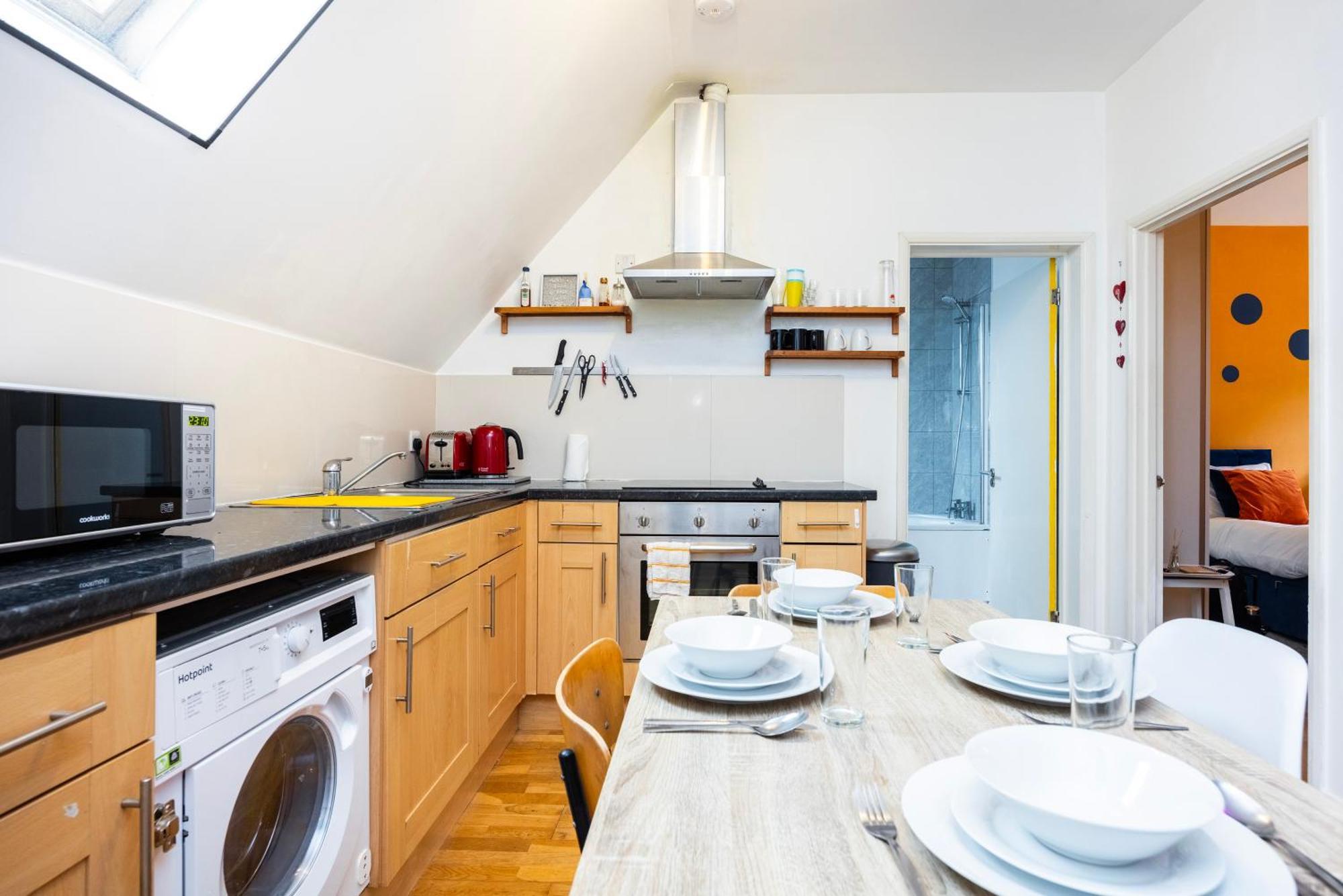 Vibrant Fresh Flat Near The Station - New Cross - Goldsmiths Apartment