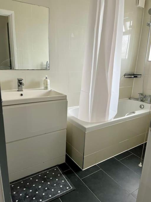 3 Bedroom London