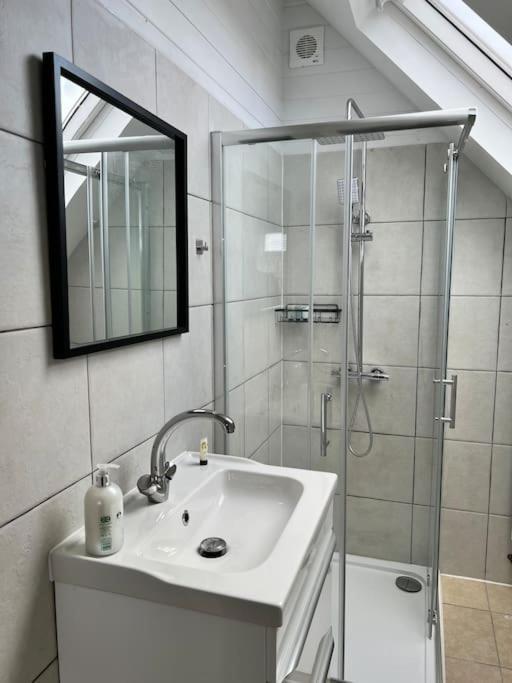 3 Bedroom Apartment London