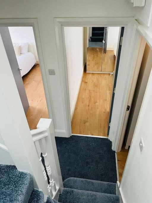 3 Bedroom Apartment *