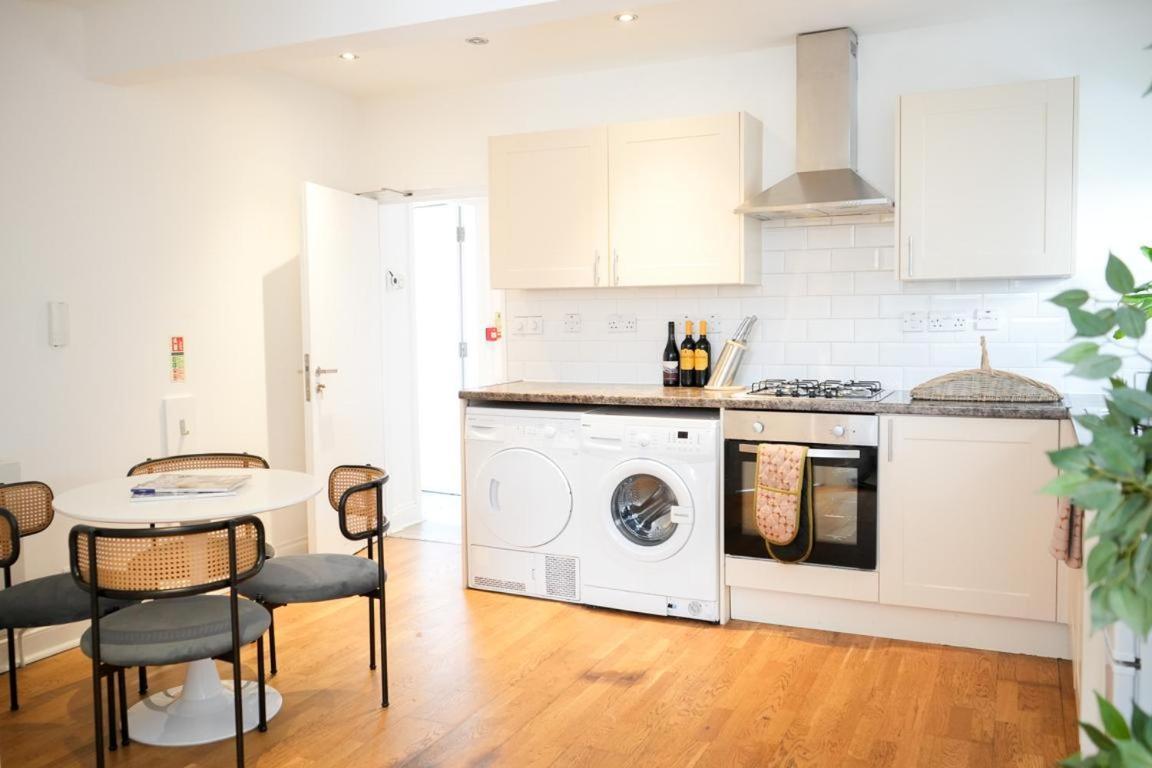 Fun Energetic Oasis In Islington - Sleeps6