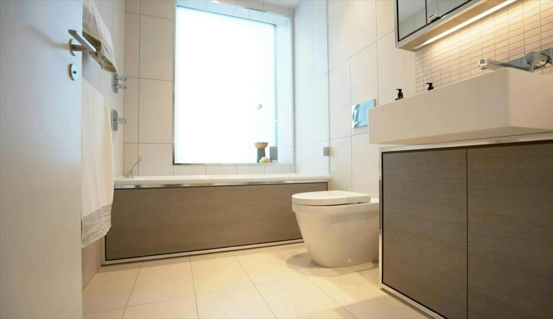 Canary Wharf Luxury Right Next To Thames