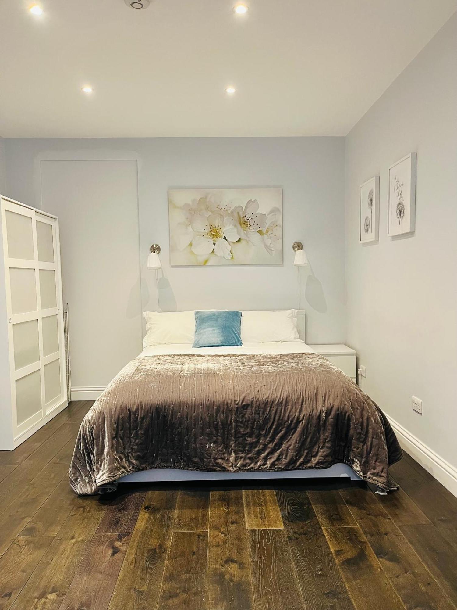 Stunning And Peaceful Flat * London