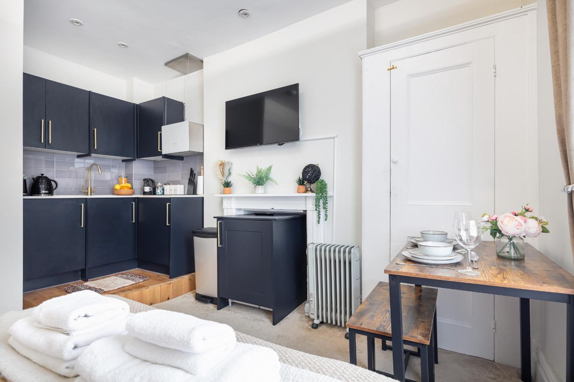 Cosy Close To King Cross Apartment *