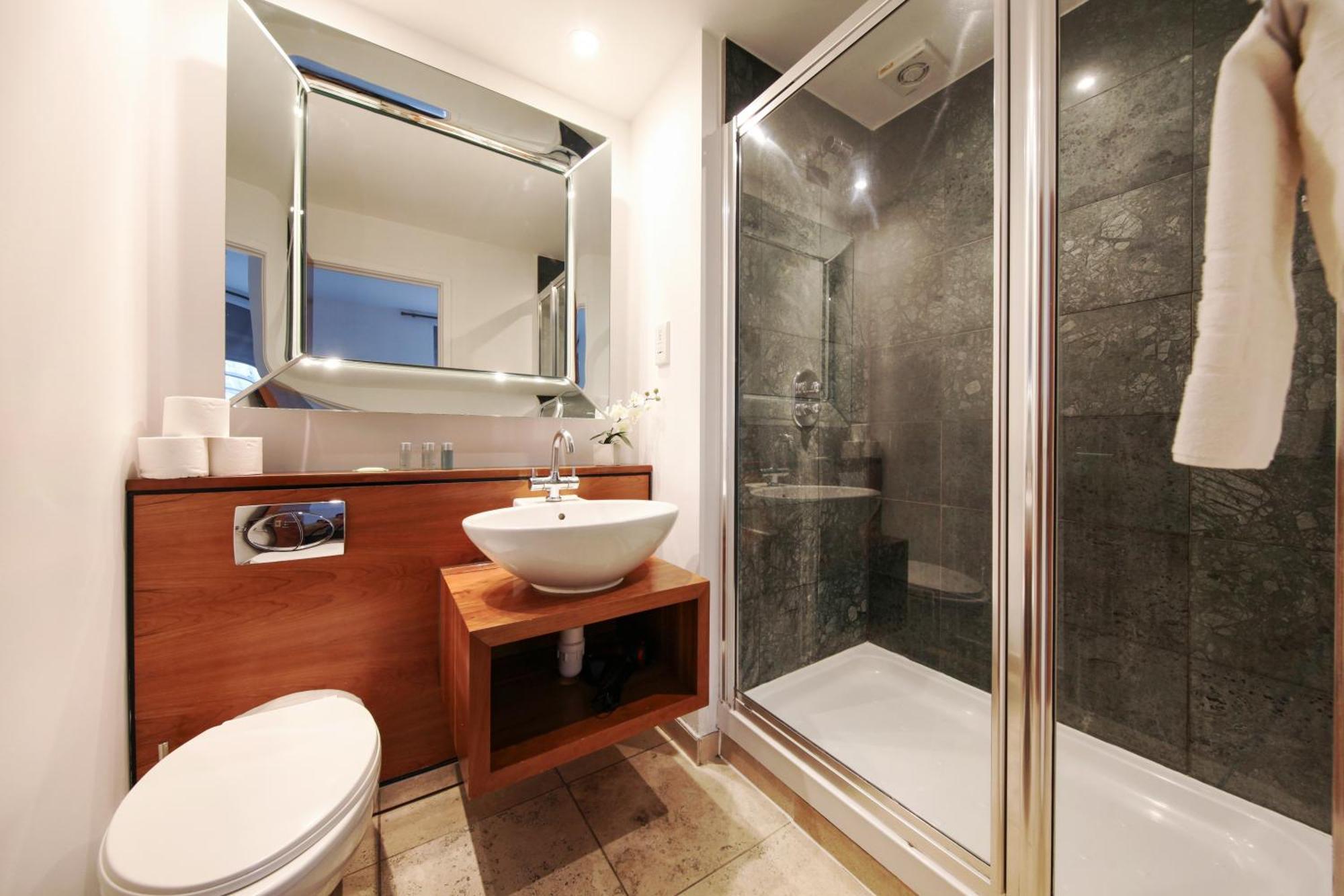 Chic 2 Bed Near Camden Market Free Wifi By Aparts Leilighet *