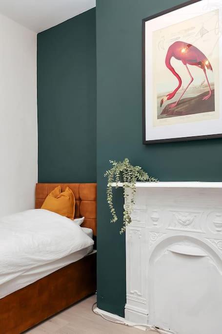 Enquires At The Panel By Harlington 8 Bed Apartamento *