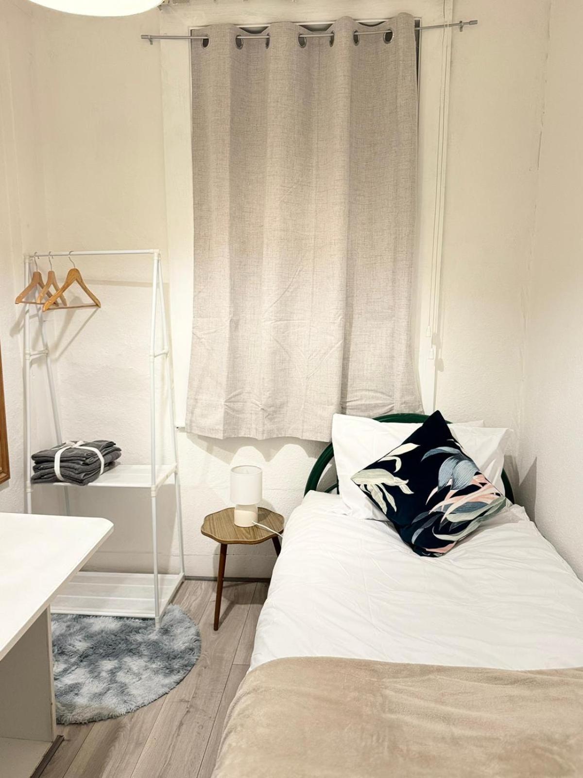 Cozy Single Near Station London