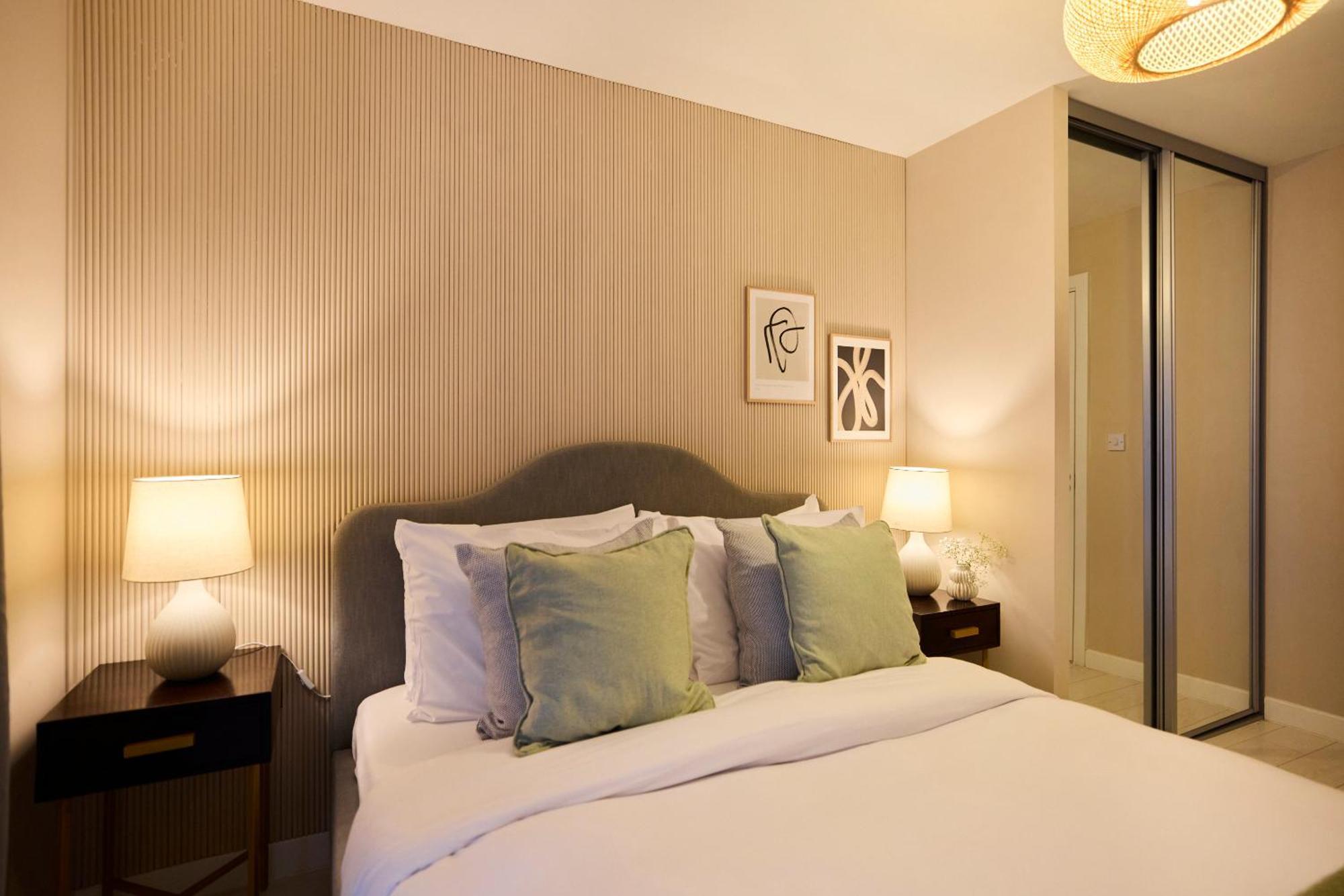 The River Lea Escape - Charming & Bright 2bdr Flat Leilighet London