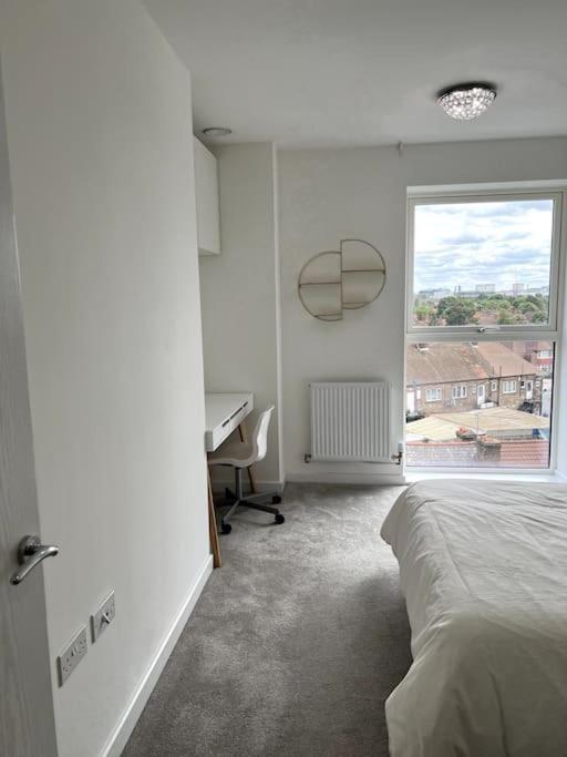 One Bedroom Flat - Zone 2 London