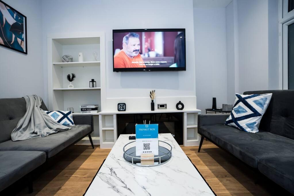 3 Bed Modern House Tottenham Apartment London