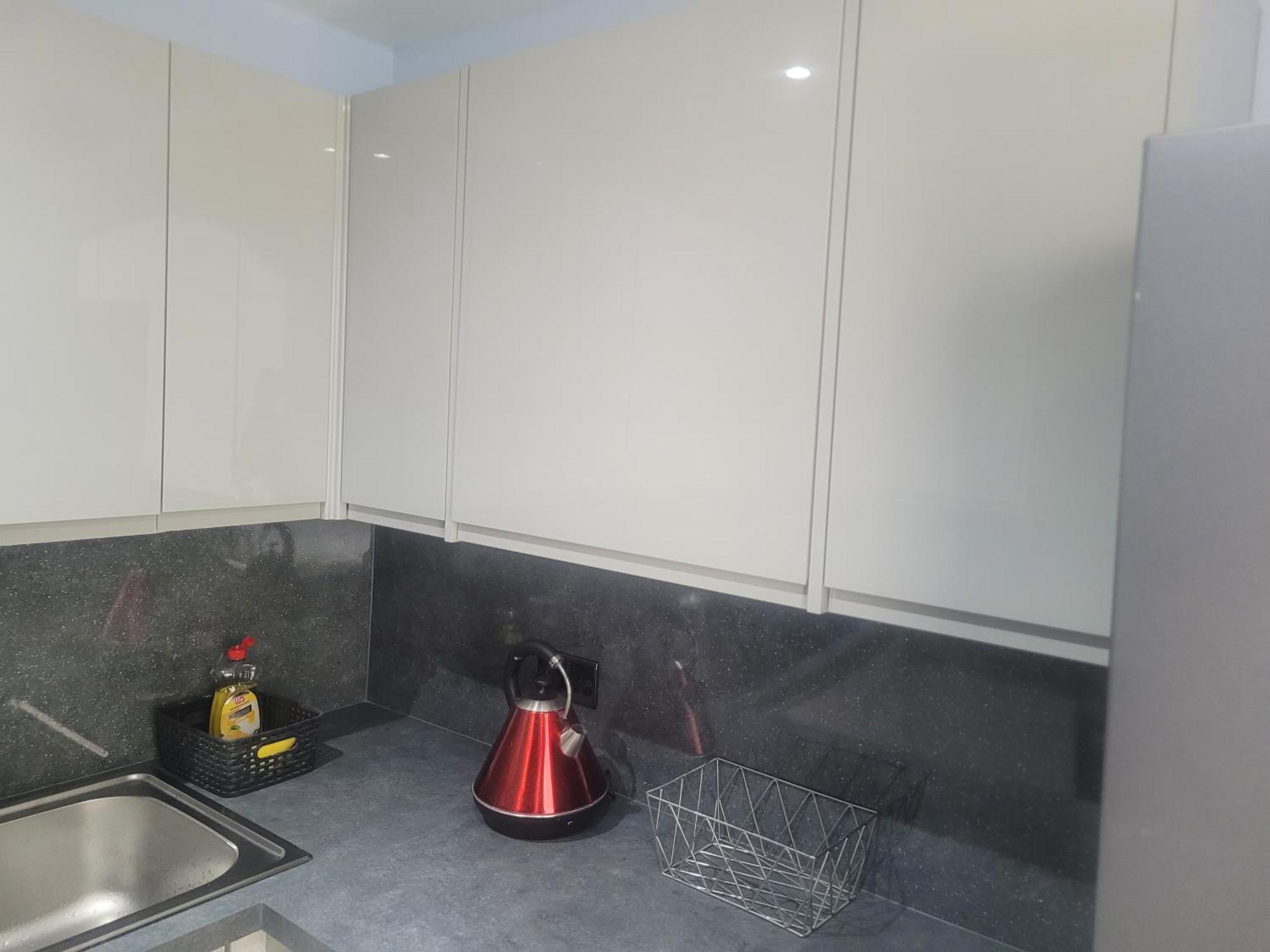 Homestay Private Rm In A 2 Bed Near 4 Train Stations London