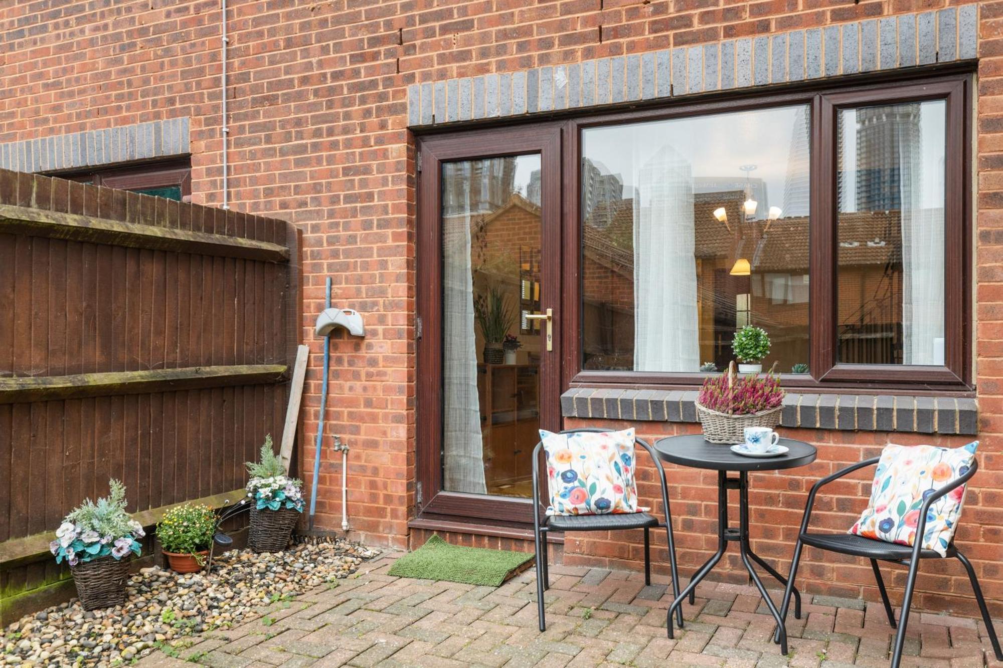 Appartement Cosy Canary Wharf House Londen