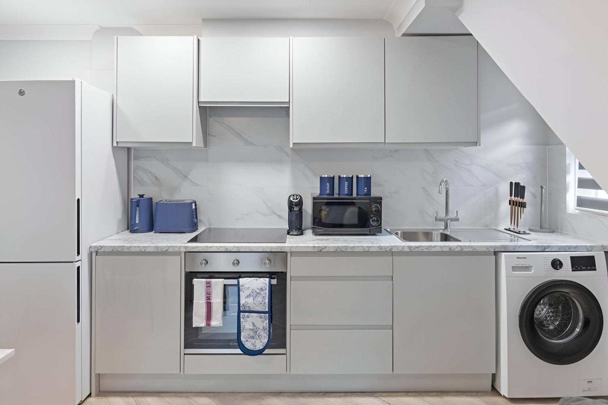 Sophistication Chic 3-br For Modern Living Appartement