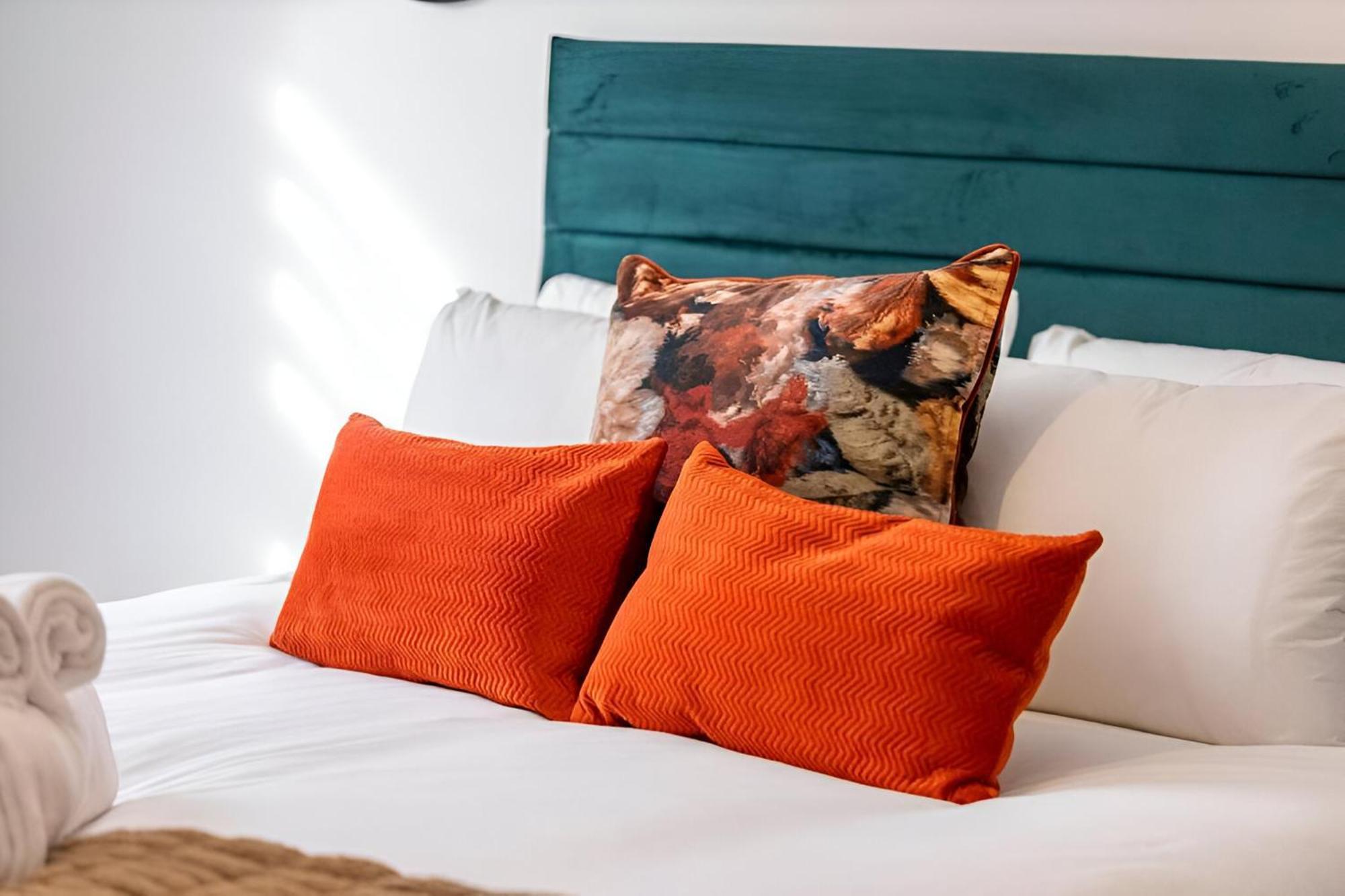 Sophistication Chic 3-br For Modern Living * Londen