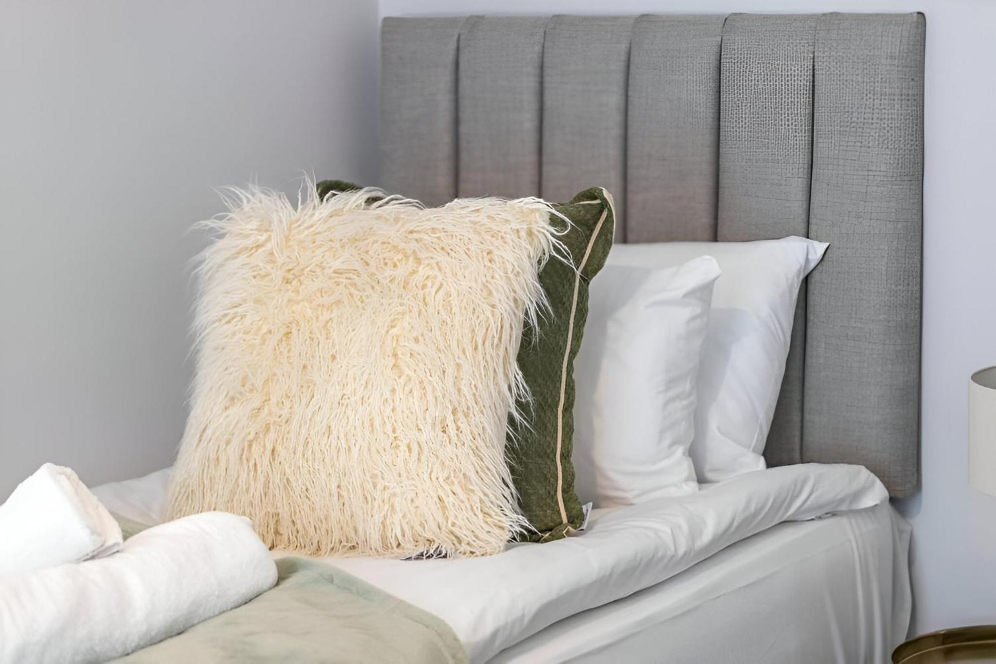 Sophistication Chic 3-br For Modern Living