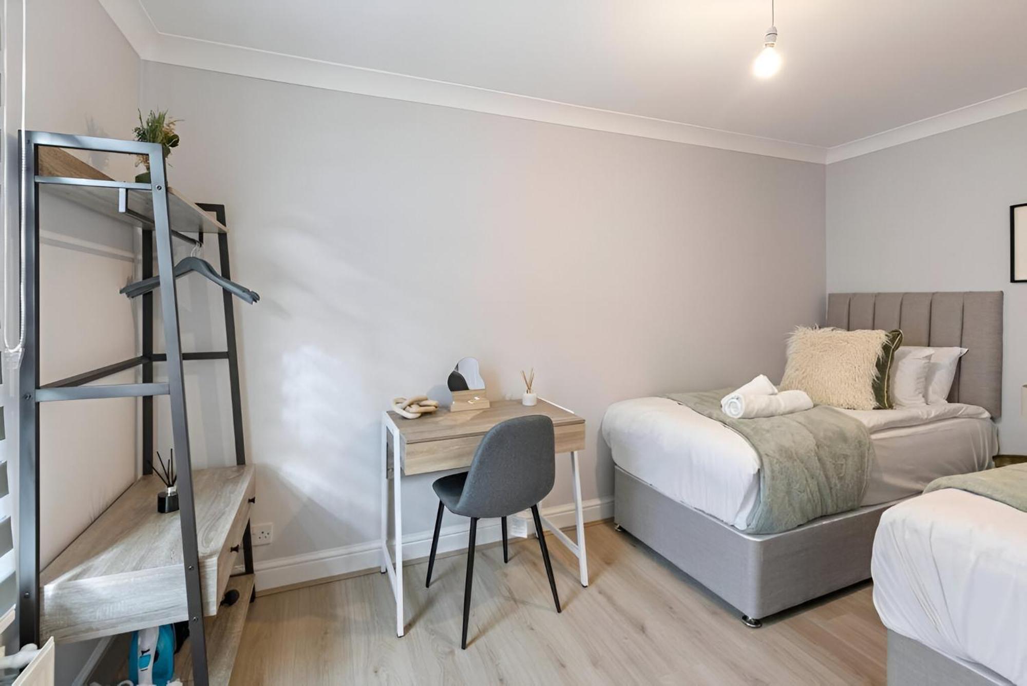 Apartment Sophistication Chic 3-br For Modern Living *