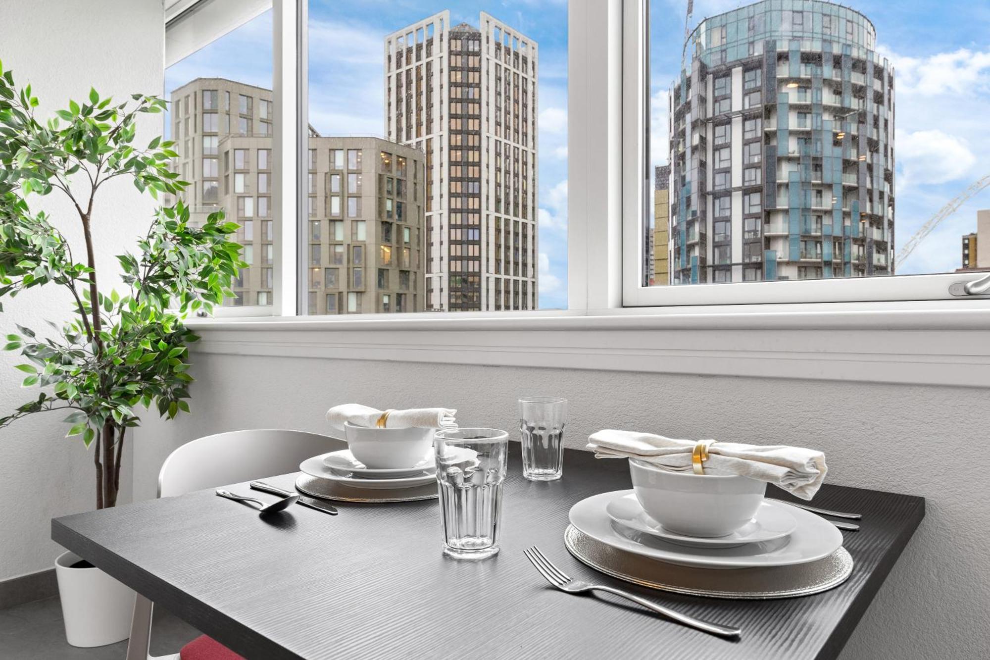 Stylish Retreats On Olympic Way Appartement