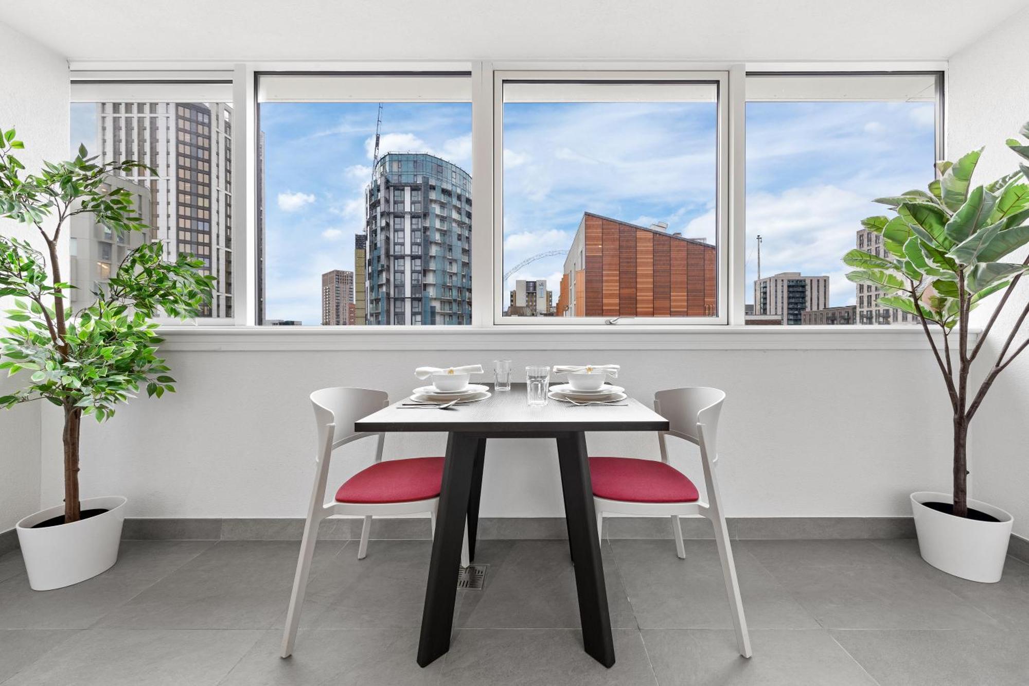 Apartment Stylish Retreats On Olympic Way London