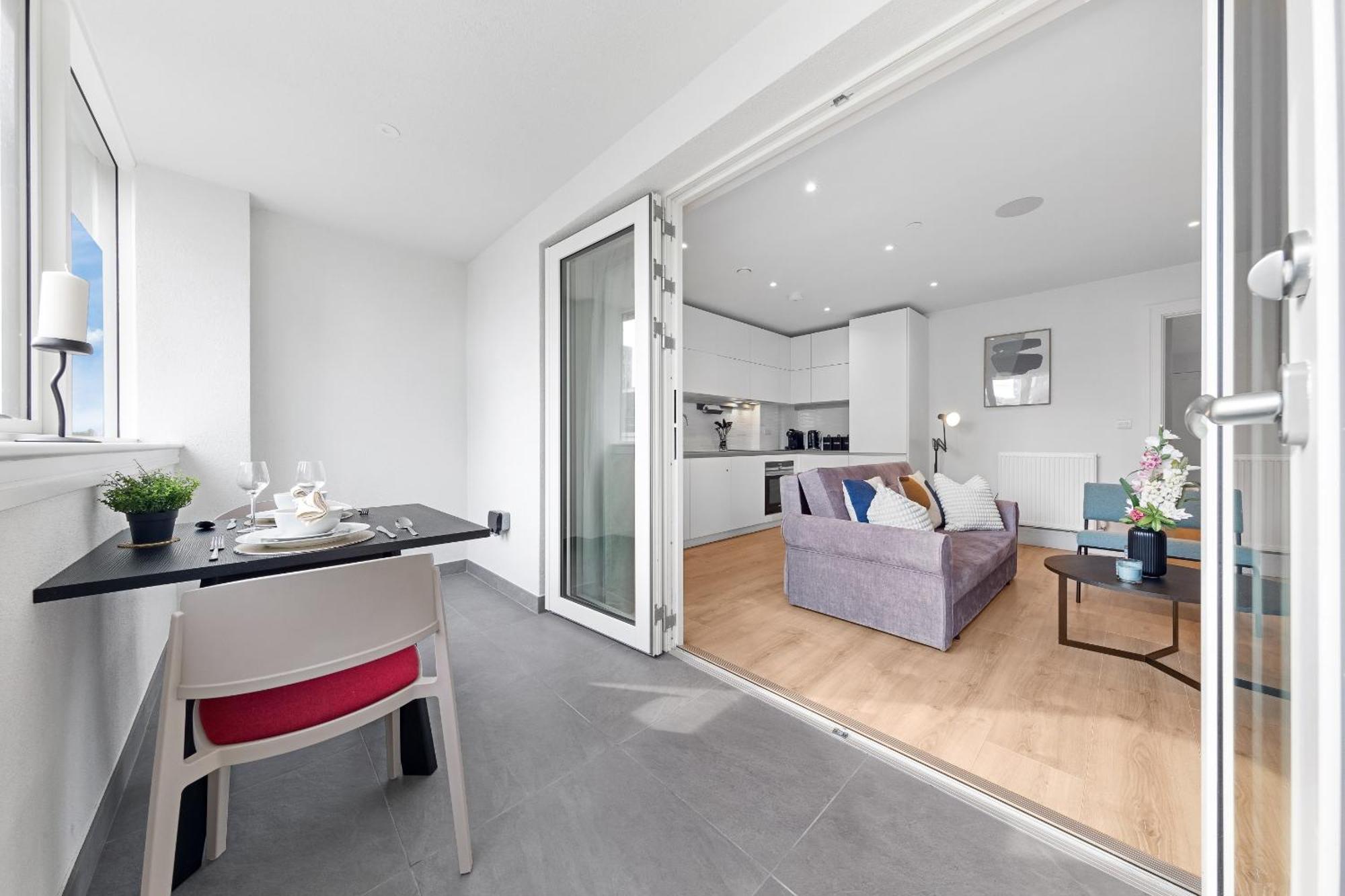 Stylish Retreats On Olympic Way *