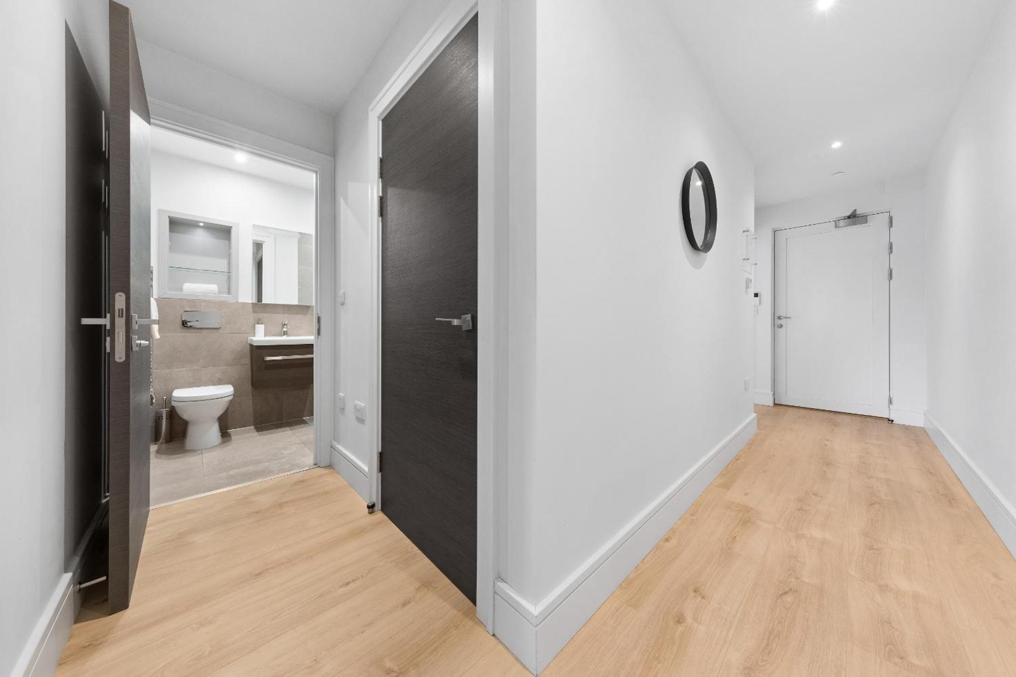 Appartement Stylish Retreats On Olympic Way Londen