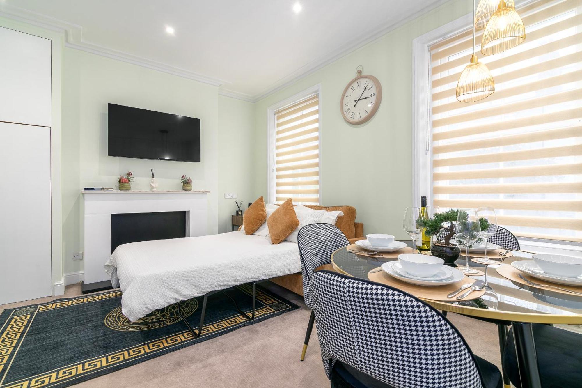 Modern Flat 5 Min To Holland Park! Leilighet *