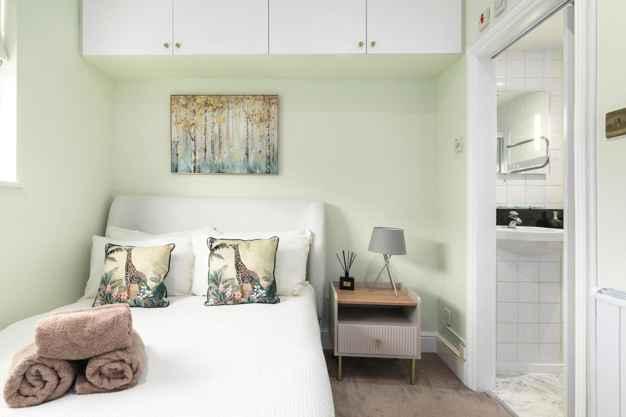 Leilighet Modern Flat 5 Min To Holland Park! *