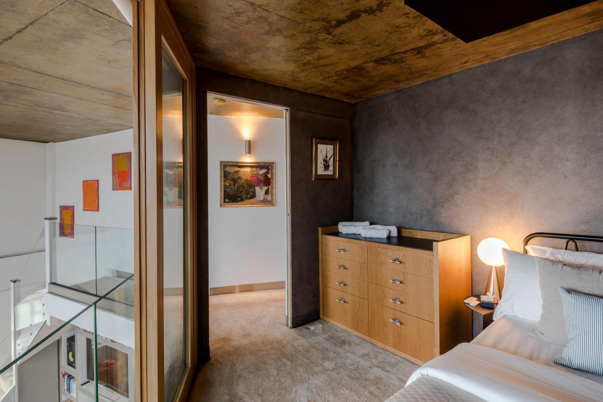 Shoreditch Penthouse Apartment *