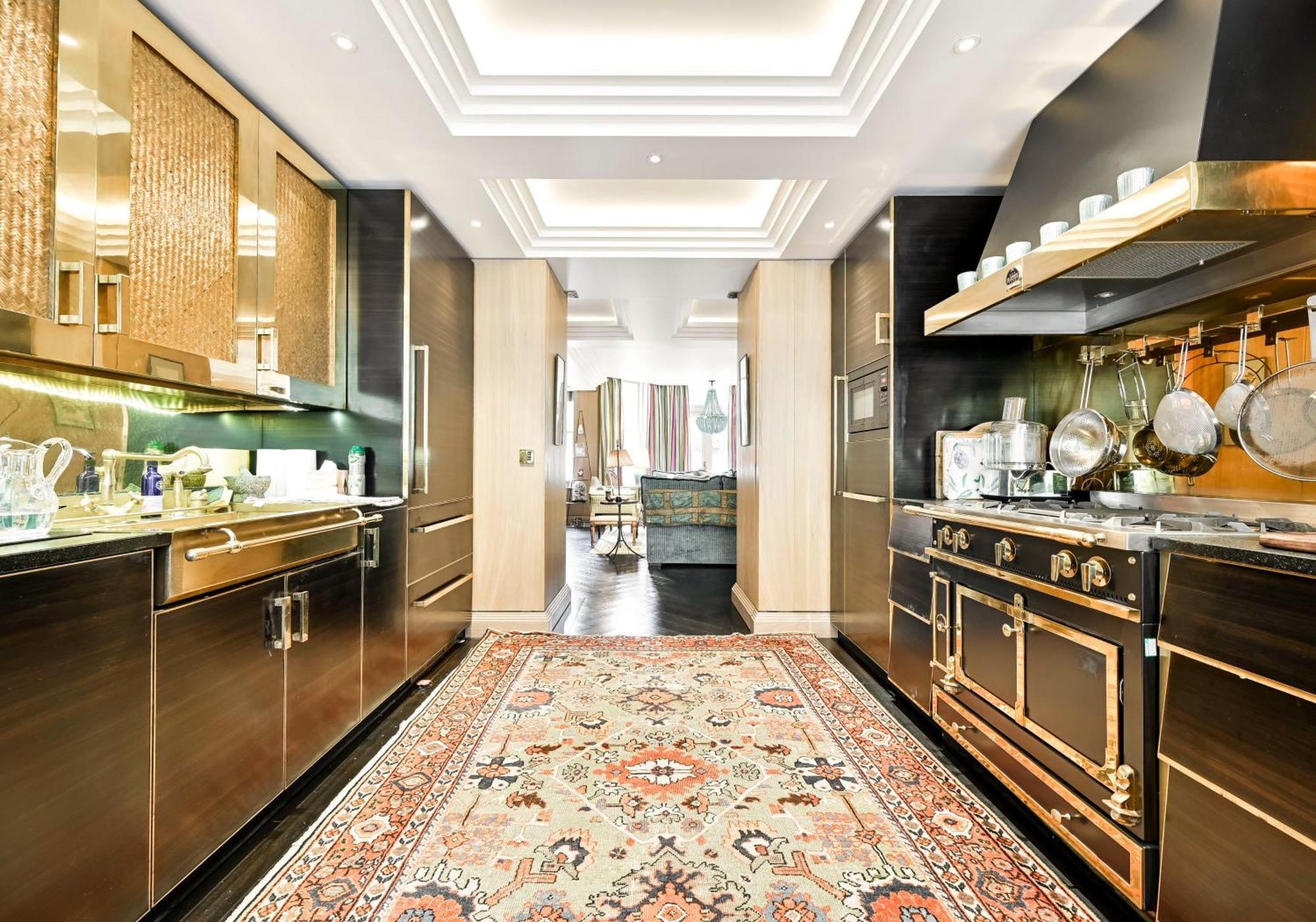 Phillimore Gardens Apartment