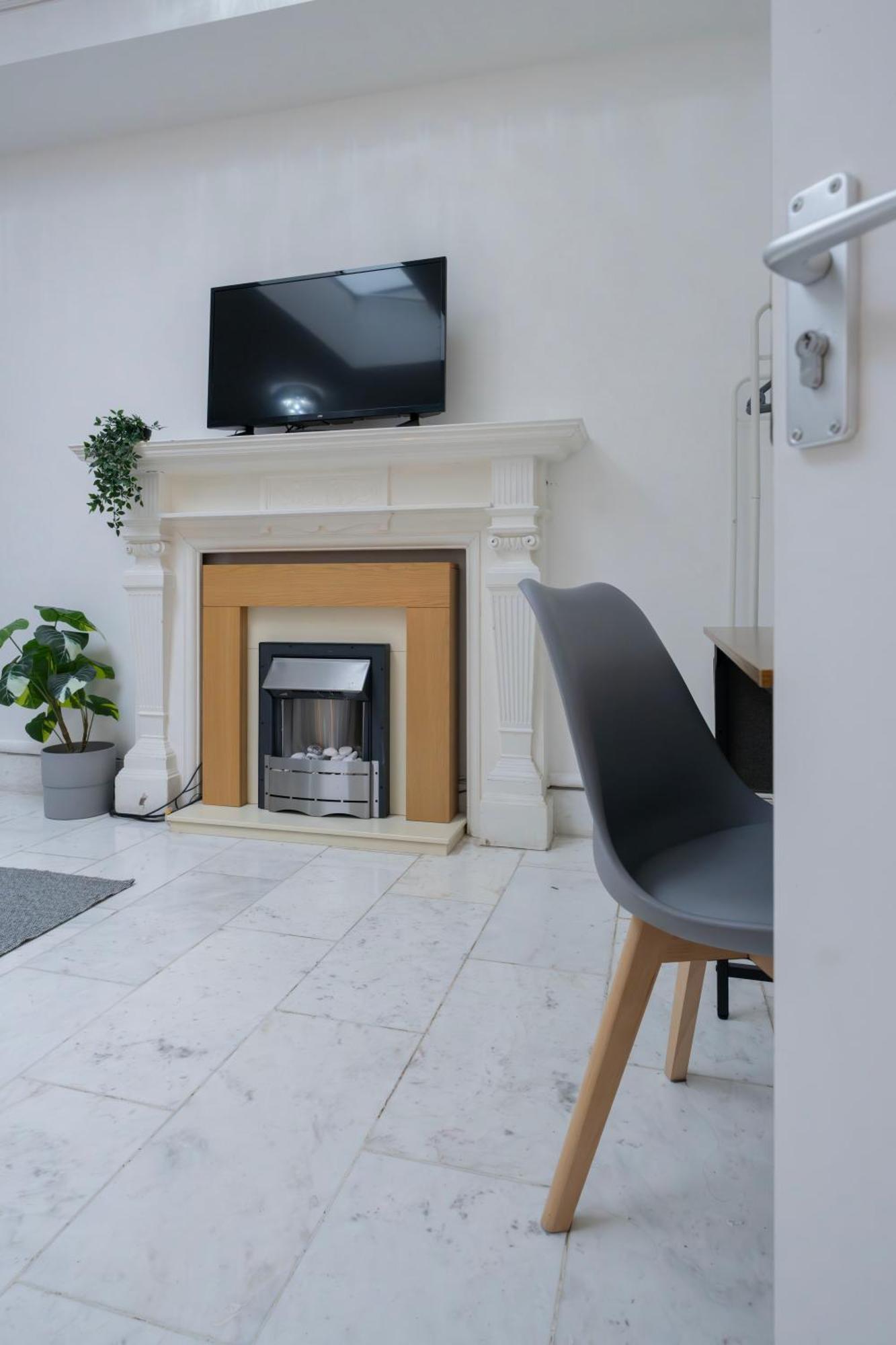Apartment Finchley Road & By Dc *
