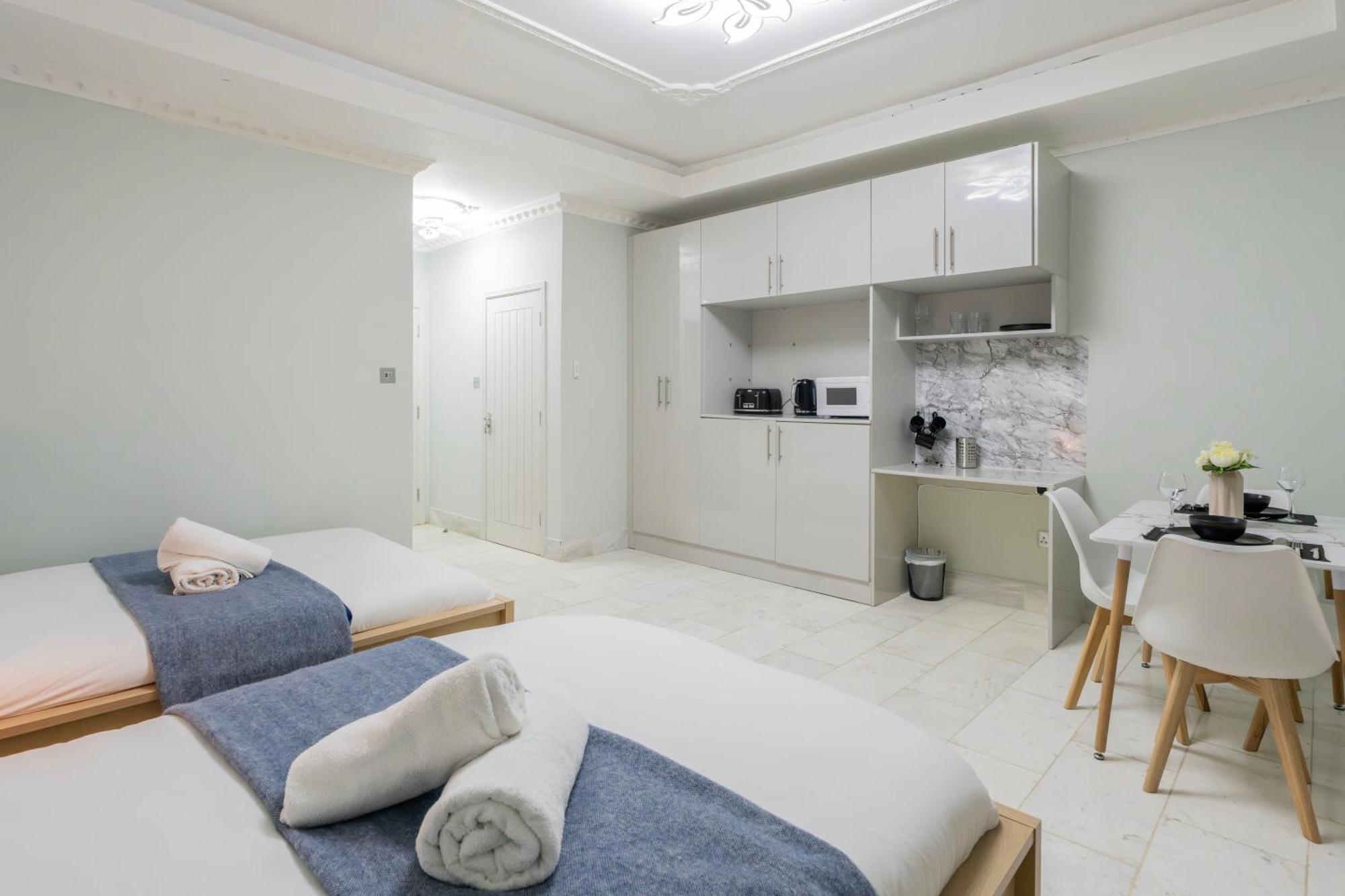 Finchley Road & By Dc Apartment London