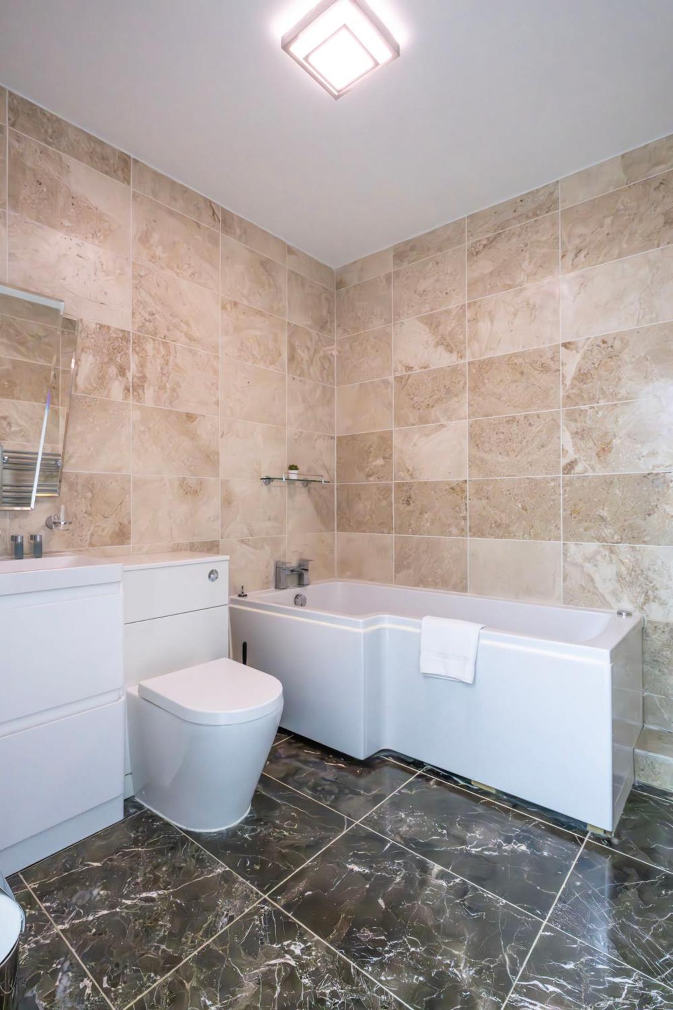 Apartment Finchley Road & By Dc
