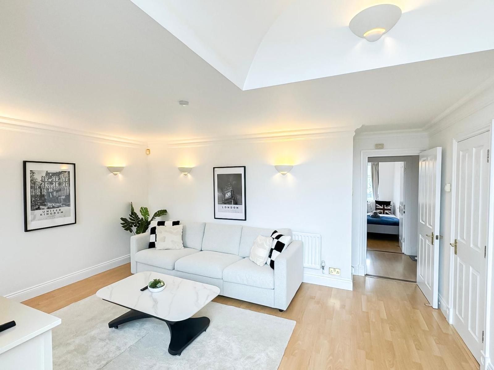 Lux 3 Bedroom Penthouse In Borough Near The Shard, Bermondsey Appartement Londen