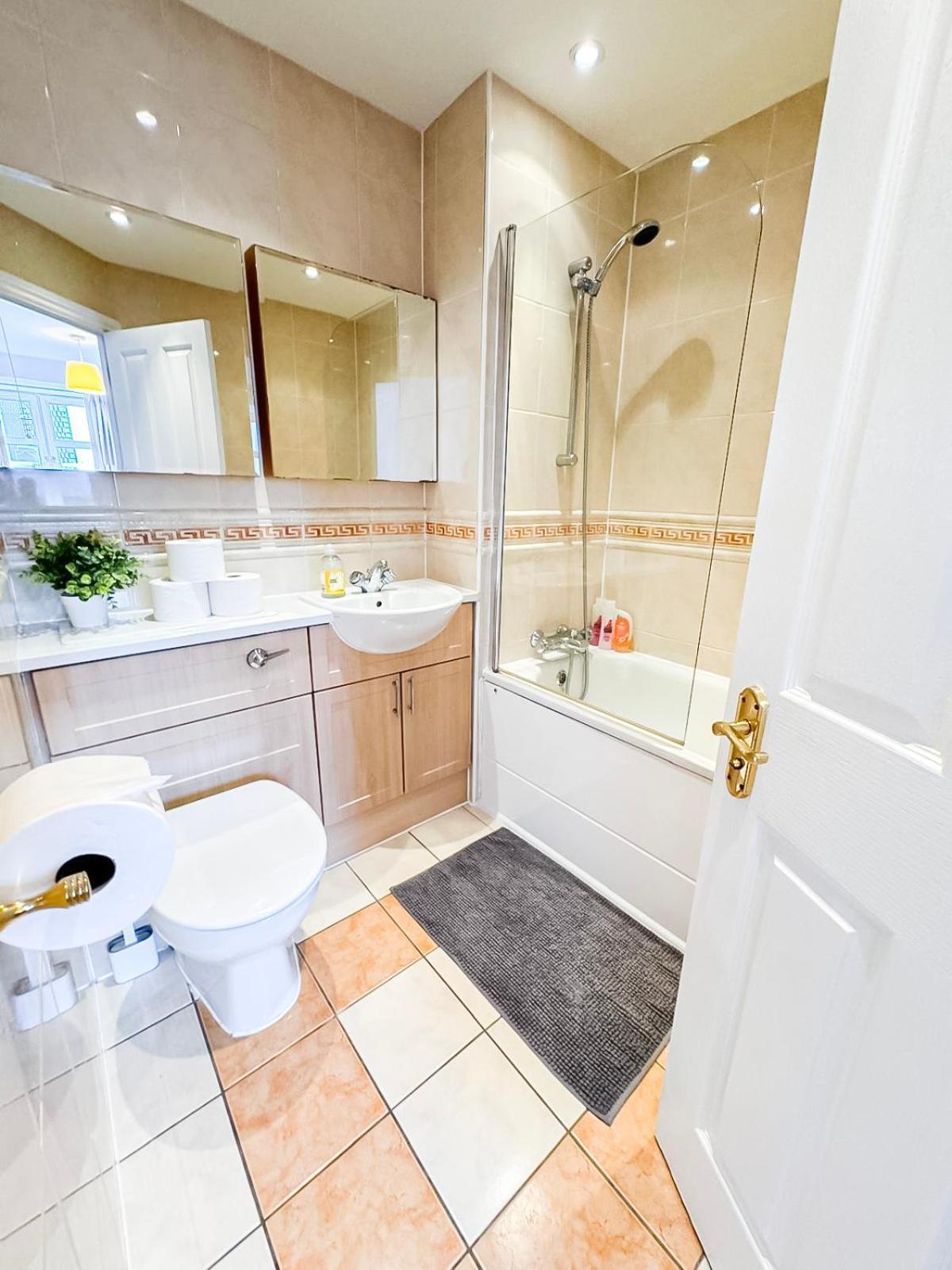 Lux 3 Bedroom Penthouse In Borough Near The Shard, Bermondsey Appartement Londen