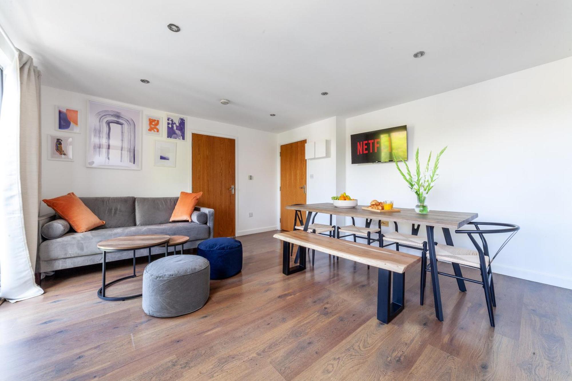 Modern 3 Bed & 3 Bathrooms Flat, Hackney Downs * London