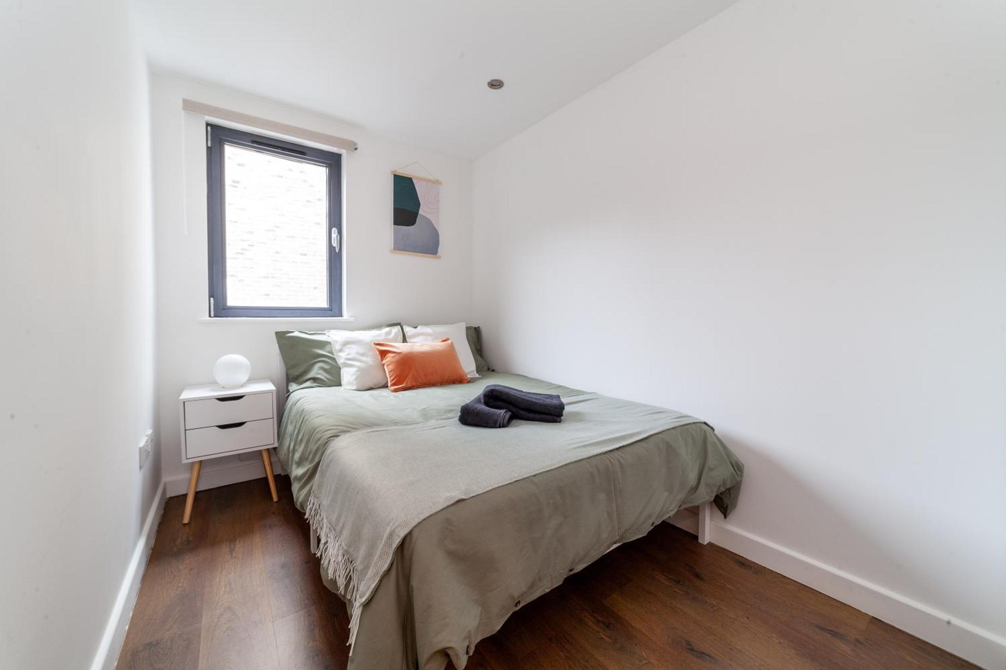 Modern 3 Bed & 3 Bathrooms Flat, Hackney Downs London