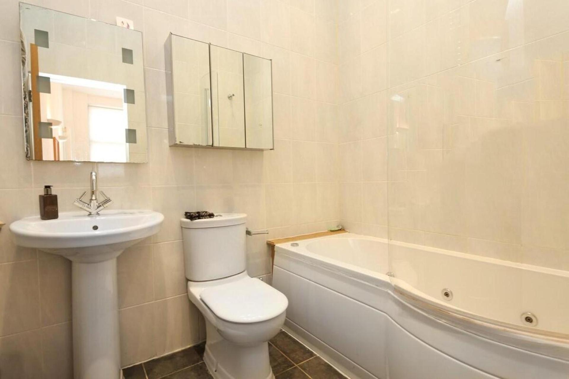Specious Family Kensington House - 5 Bedrooms *