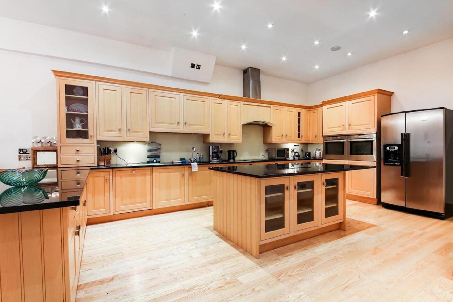Specious Family Kensington House - 5 Bedrooms *
