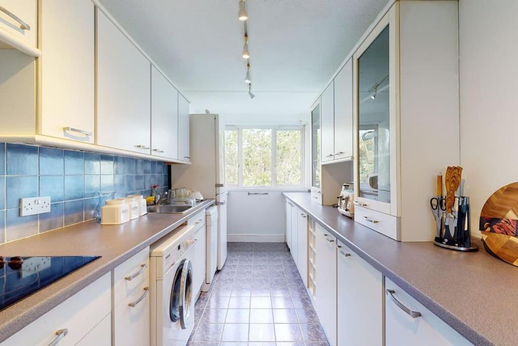 Apartment Canal View 2bd Flat - Regents Park! *