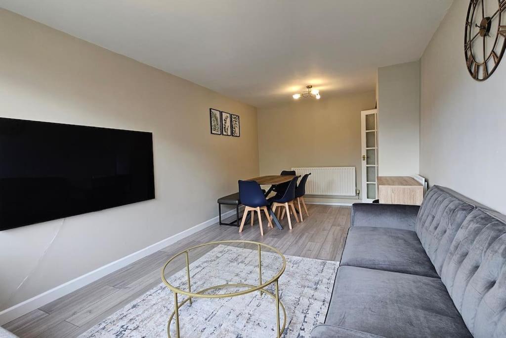 Canal View 2bd Flat - Regents Park! London